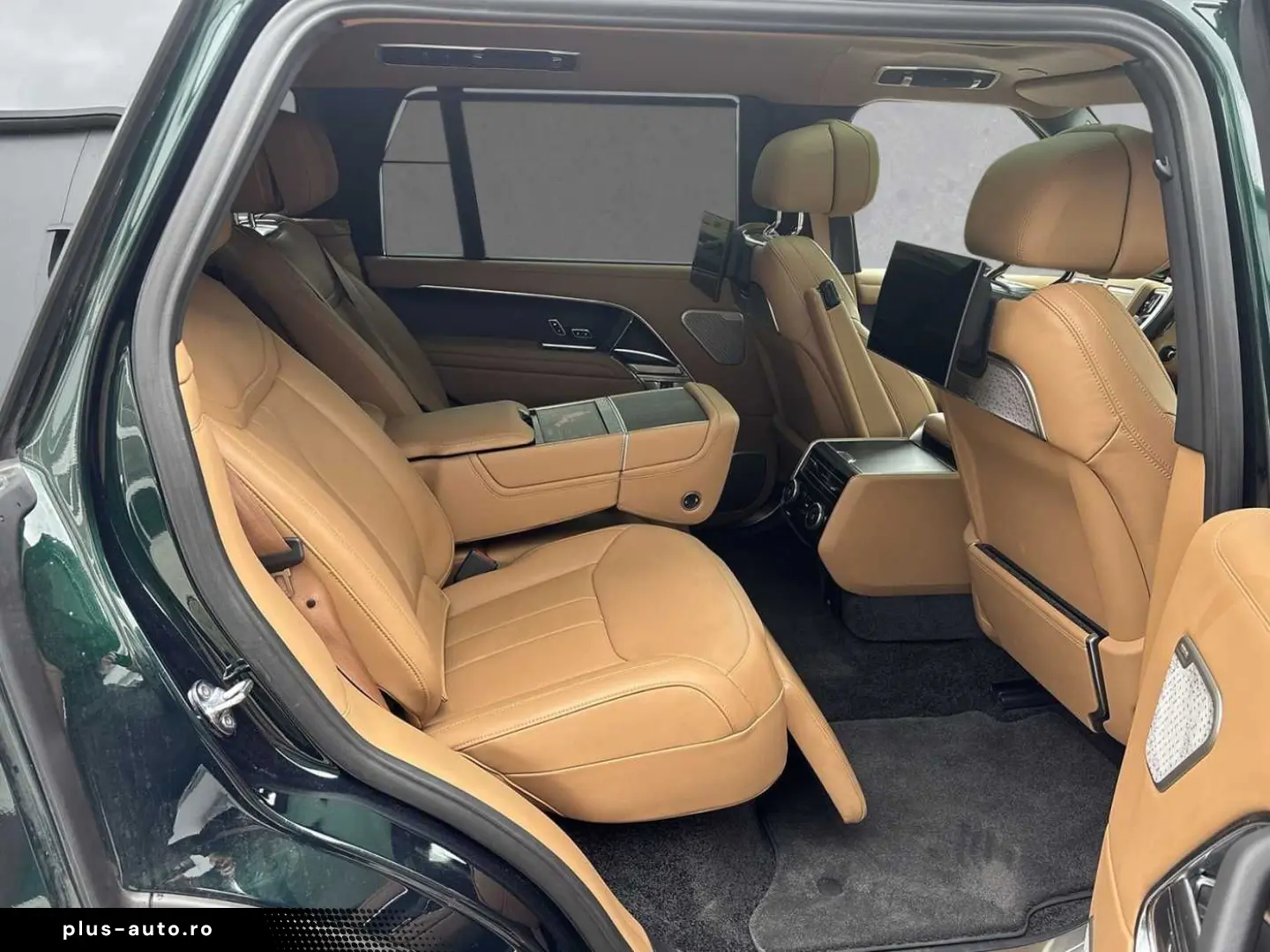 LAND ROVER Range Rover P530 LWB Autobiography British Racin