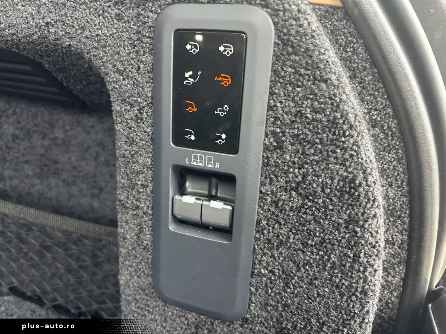 LAND ROVER Range Rover P530 LWB Autobiography British Racin