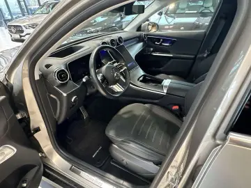 MERCEDES-BENZ GLC 300 de 4M Pano Head Up 360K Digital light