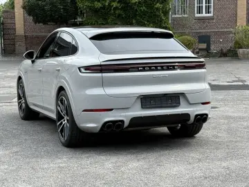 PORSCHE Cayenne E-Hybrid  Coupe KREIDE-BEIGE SPORTDESIGN