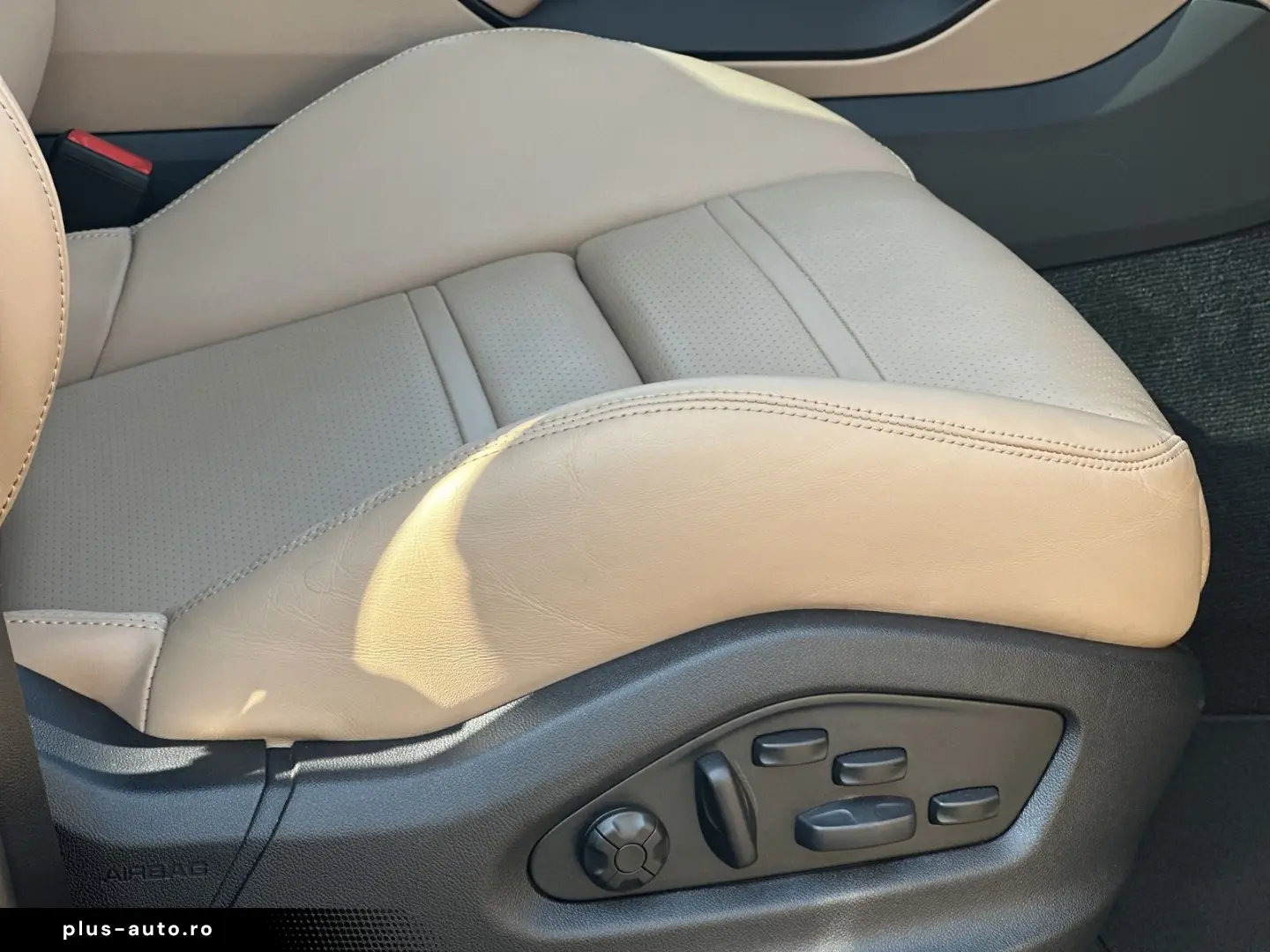 PORSCHE Cayenne E-Hybrid  Coupe KREIDE-BEIGE SPORTDESIGN