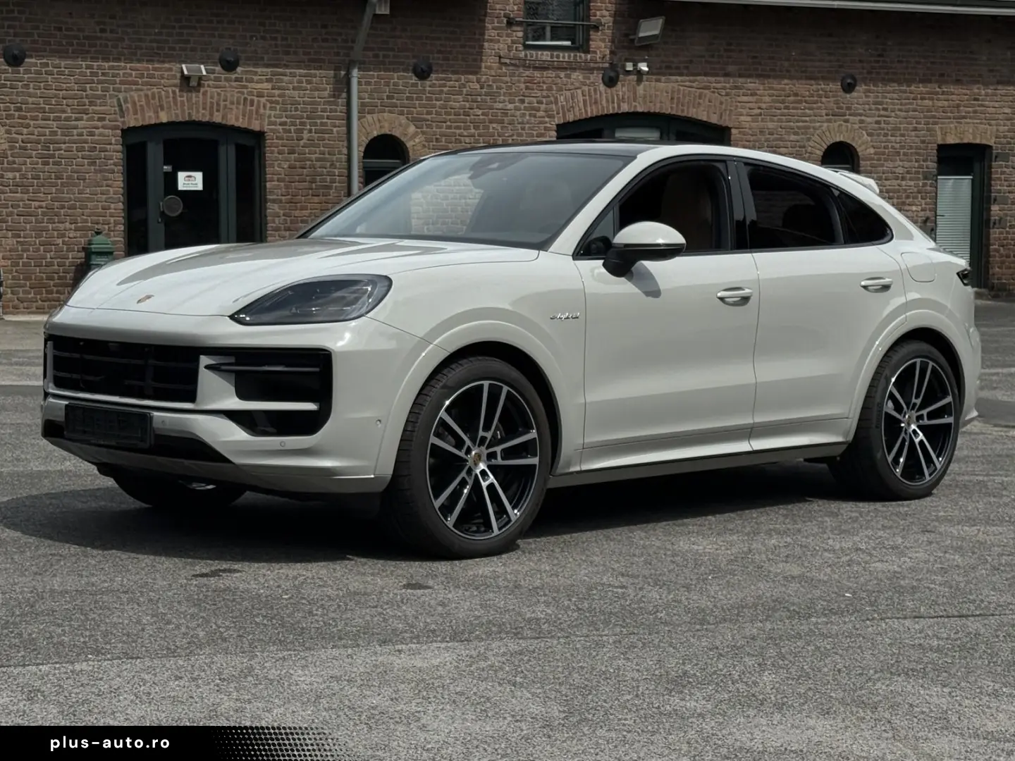 PORSCHE Cayenne E-Hybrid  Coupe KREIDE-BEIGE SPORTDESIGN