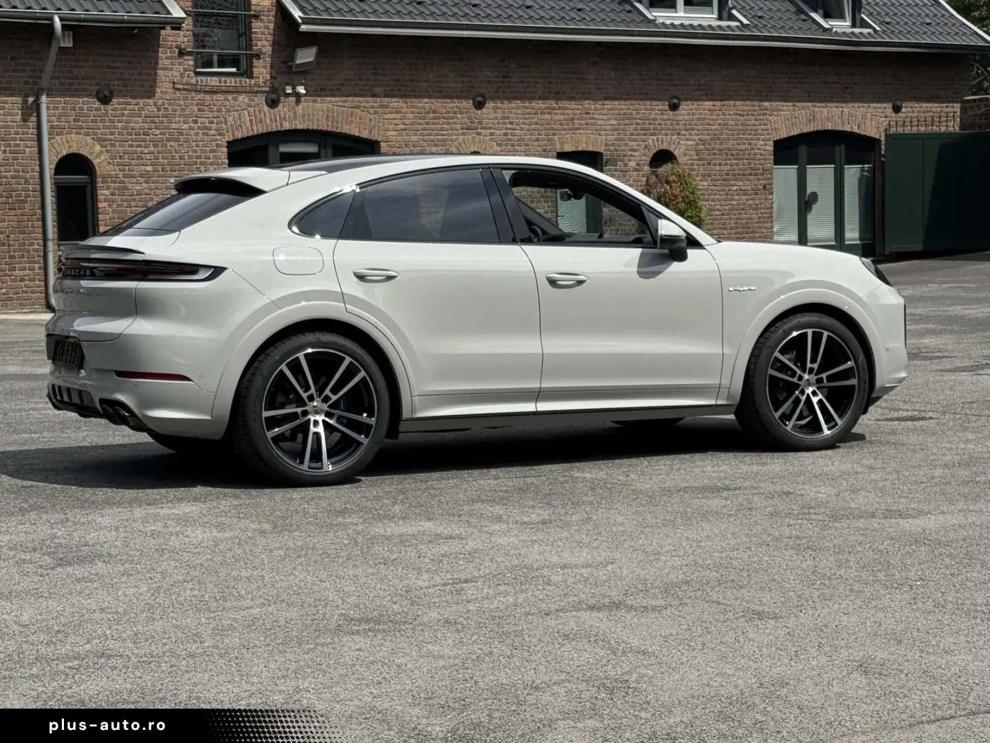 PORSCHE Cayenne E-Hybrid  Coupe KREIDE-BEIGE SPORTDESIGN