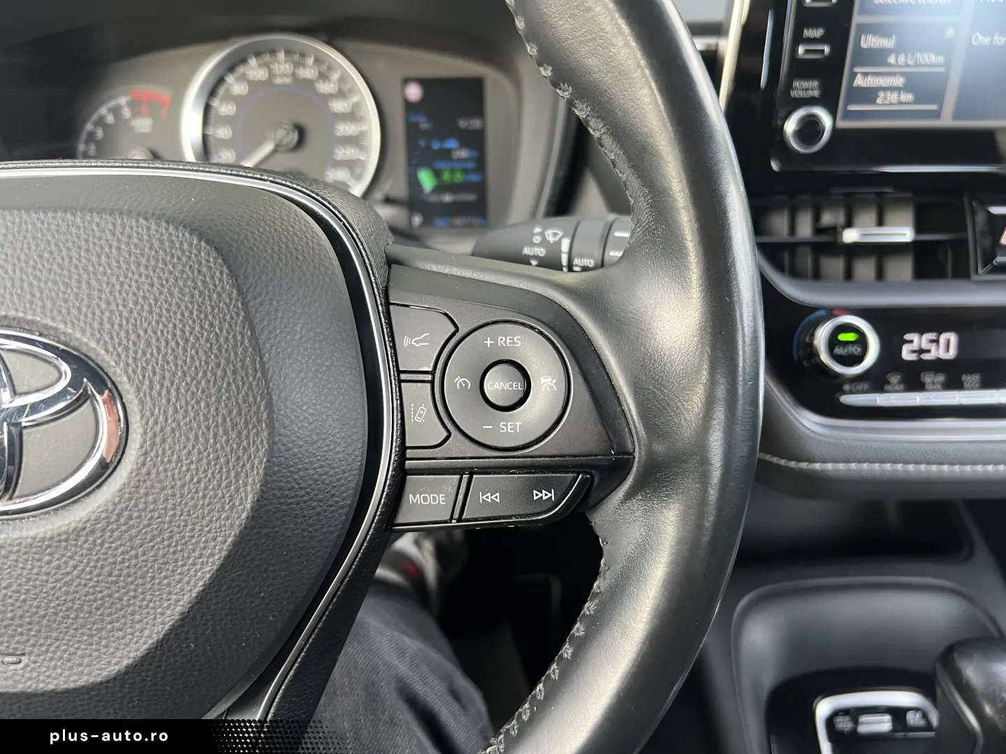 Toyota Corolla 1.8 HSD Dynamic