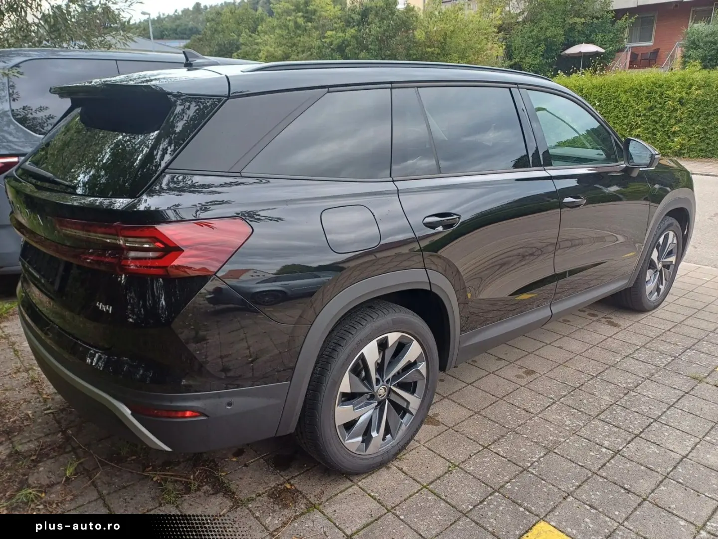 SKODA Kodiaq 2.0 TDI 4x4 Sel. 7 Si AHK voll neues Mod.