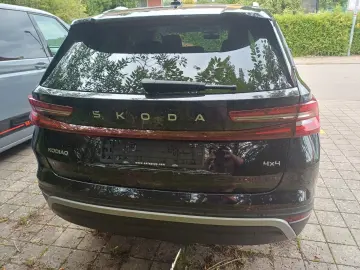 SKODA Kodiaq 2.0 TDI 4x4 Sel. 7 Si AHK voll neues Mod.