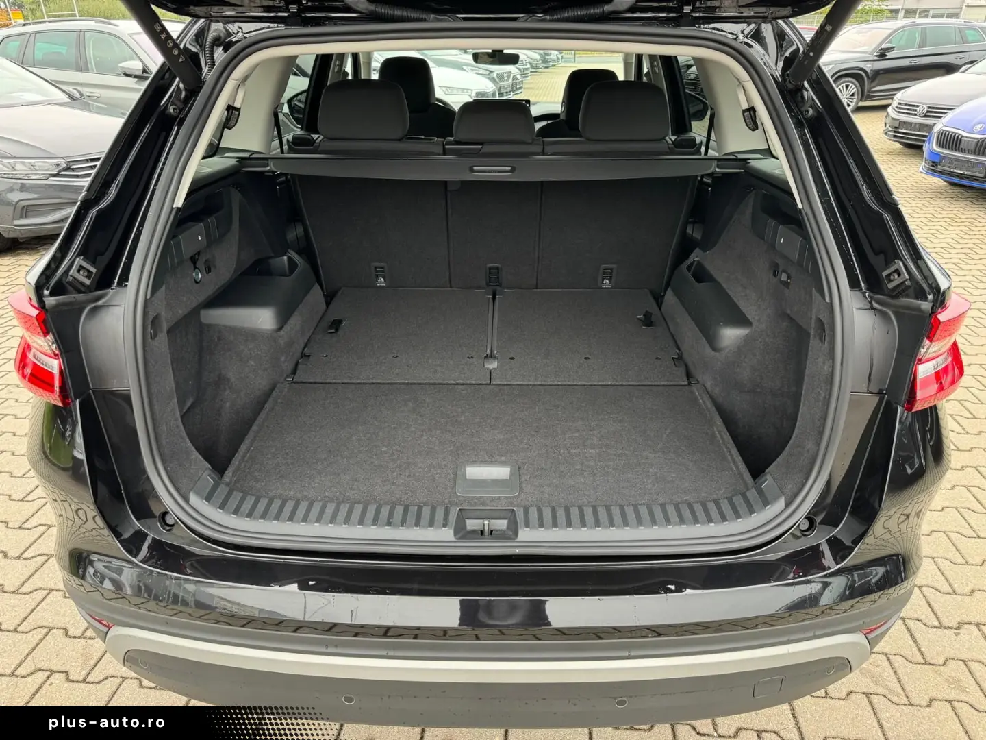 SKODA Kodiaq 2.0 4x4 Selection Matrix 7Sitze ACC Kamer