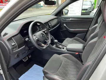 SKODA Kodiaq FL RS 4x4 2.0 TSI 180 kW 1. Hand