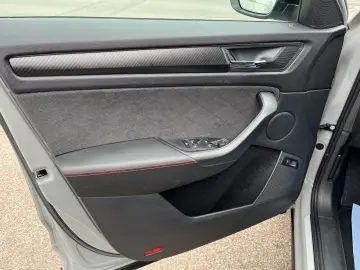 SKODA Kodiaq FL RS 4x4 2.0 TSI 180 kW 1. Hand