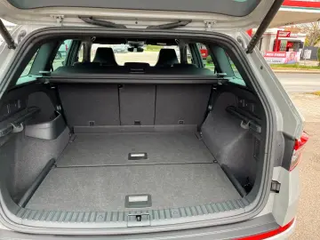 SKODA Kodiaq FL RS 4x4 2.0 TSI 180 kW 1. Hand