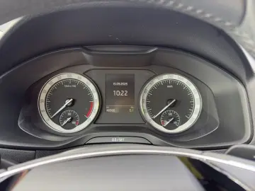 SKODA Karoq Style 4x4 2.0 TDI 110 kW  Navi