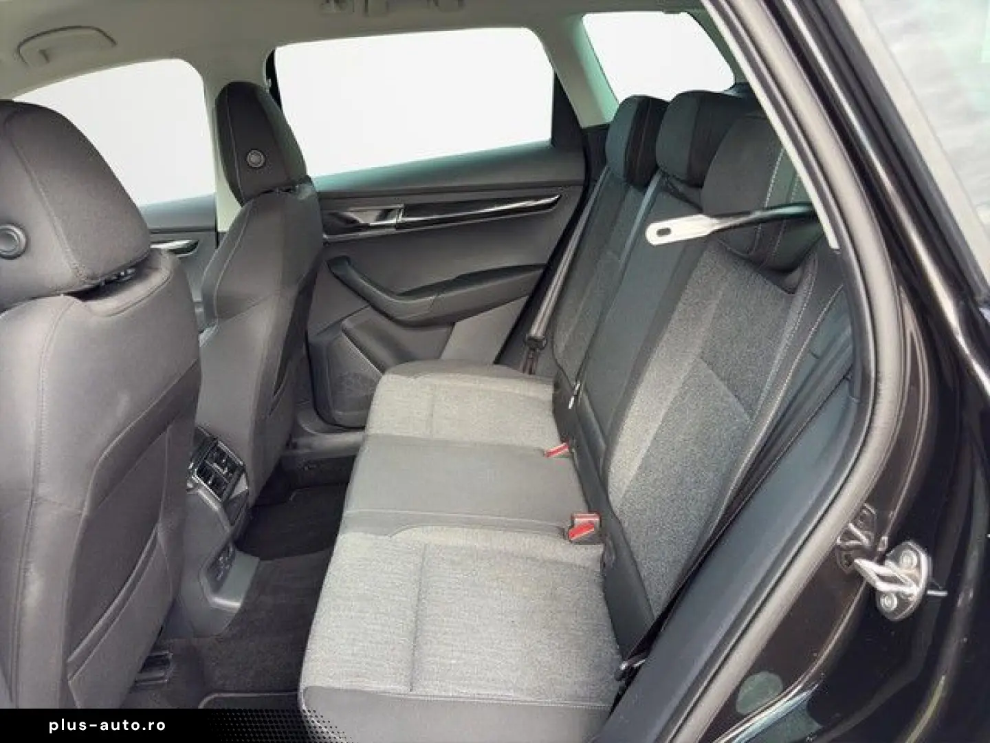 SKODA Karoq Style 4x4 2.0 TDI 110 kW  Navi