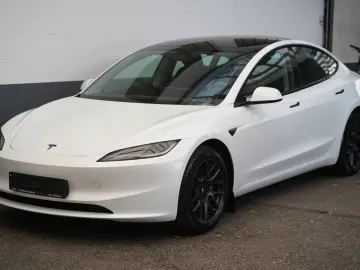 TESLA Model 3 Long Range AWD  Highland HW4