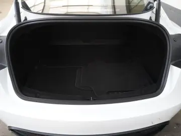 TESLA Model 3 Long Range AWD  Highland HW4