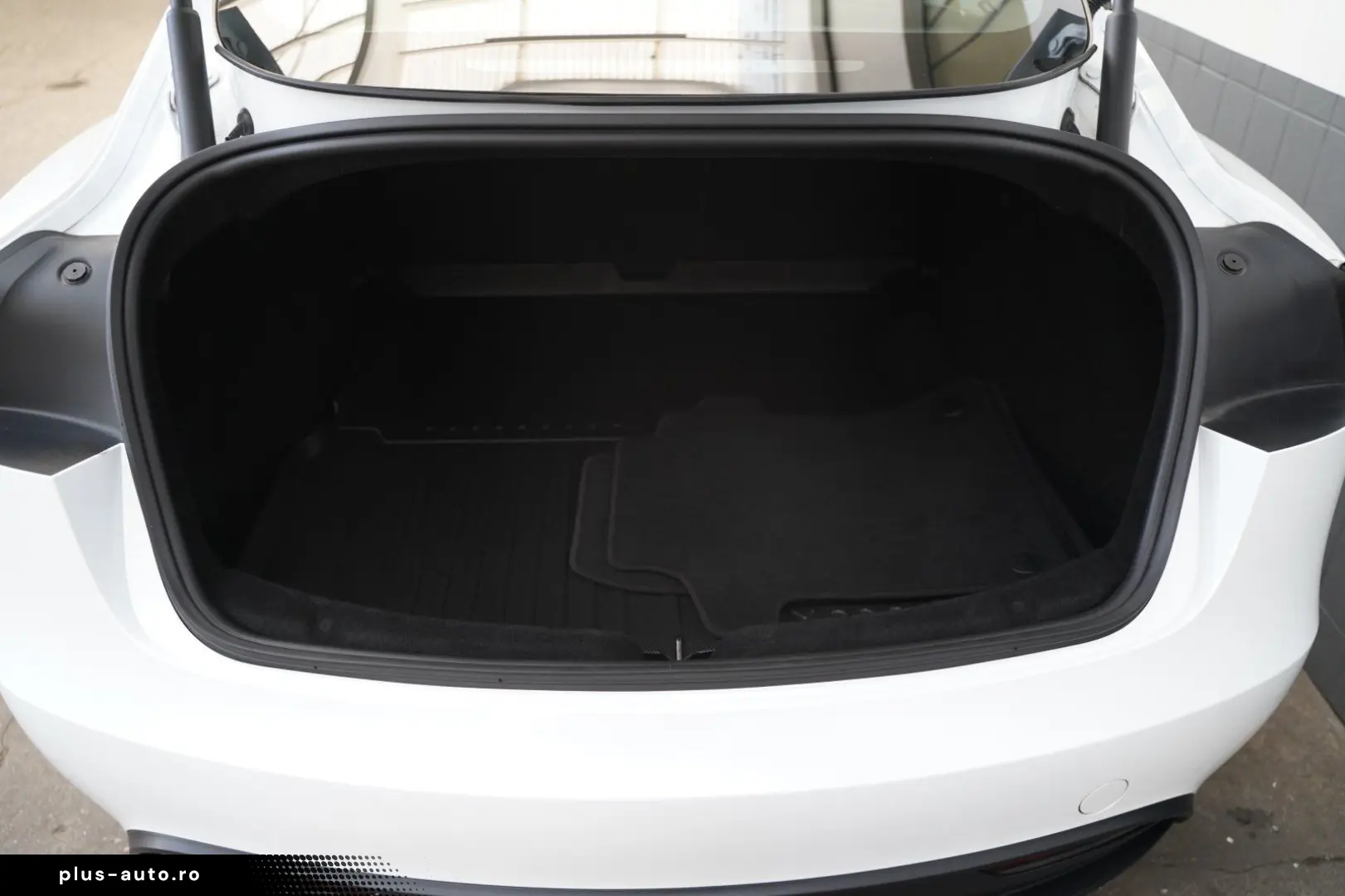 TESLA Model 3 Long Range AWD  Highland HW4