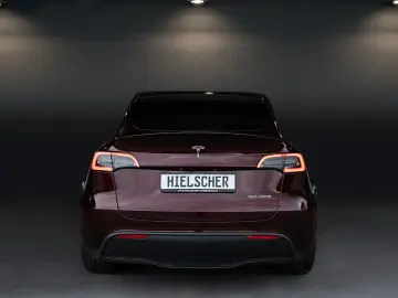 TESLA Model Y Performance AWD MY2023 AHK Unfallfrei