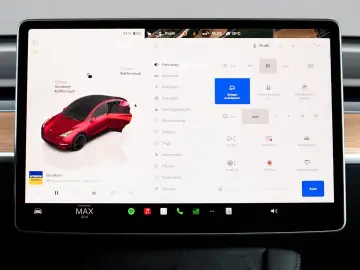 TESLA Model Y Performance AWD MY2023 AHK Unfallfrei