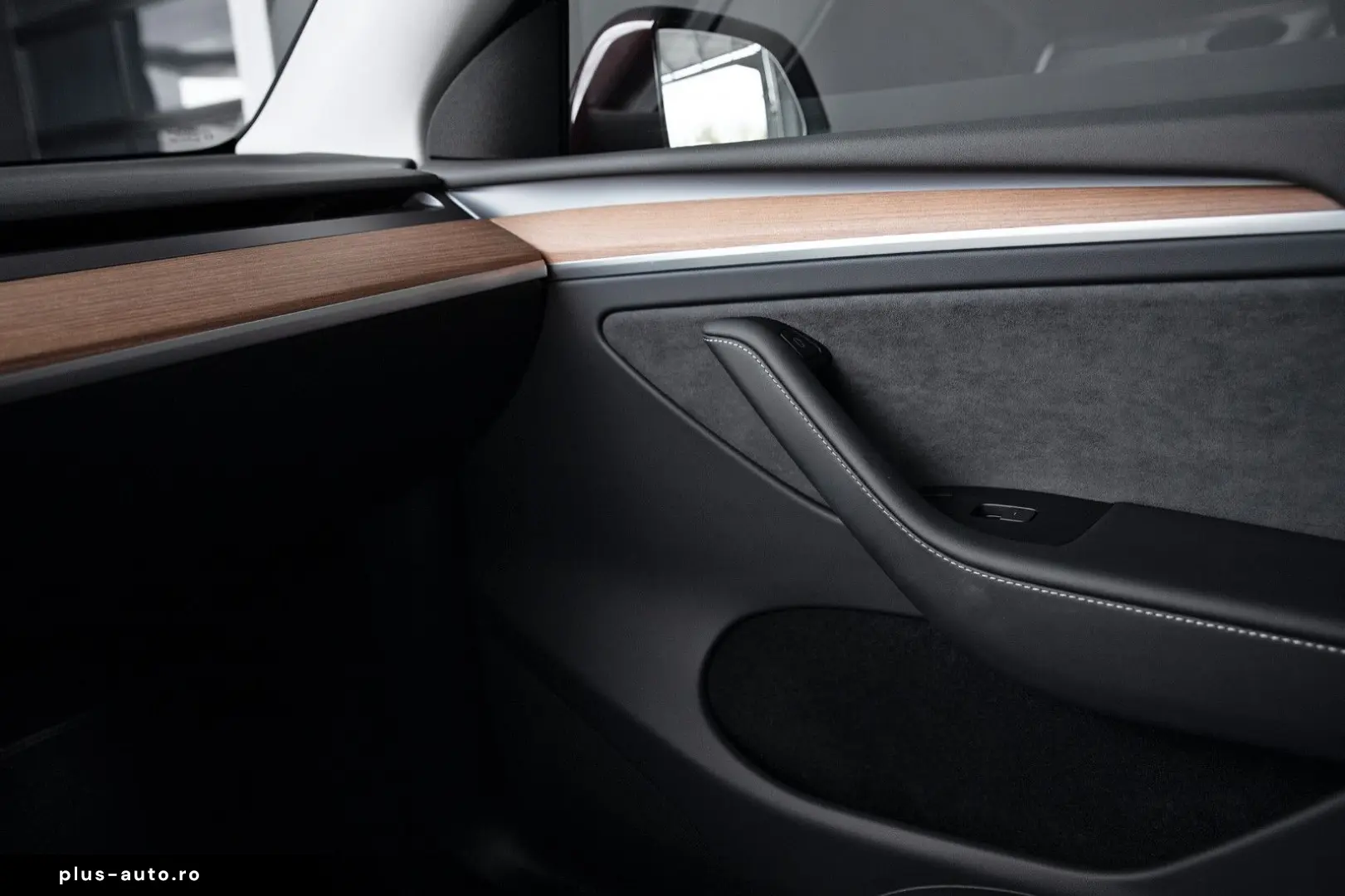 TESLA Model Y Performance AWD MY2023 AHK Unfallfrei