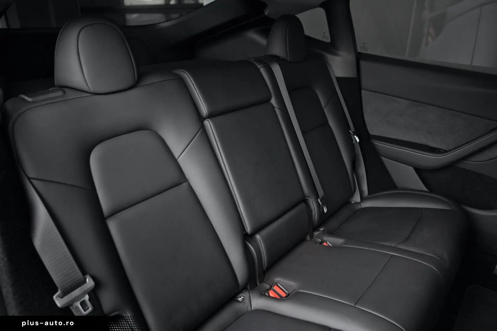 TESLA Model Y Performance AWD MY2023 AHK Unfallfrei