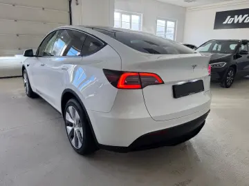 TESLA Model Y Long Range Dual Motor AWD