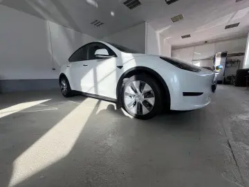 TESLA Model Y Long Range Dual Motor AWD