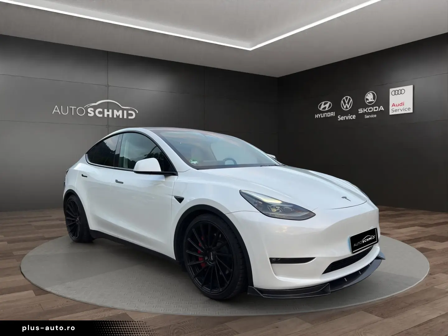 TESLA Model Y Long Range AWD NAVI ACC PANO 21