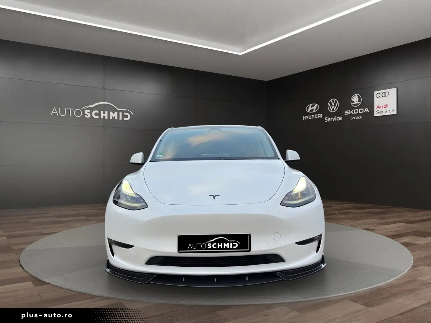 TESLA Model Y Long Range AWD NAVI ACC PANO 21