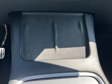 TESLA Model Y Long Range AWD NAVI ACC PANO 21