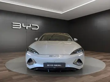 BYD Seal Excellence AWD Pano Soundsystem Wärmepumpe