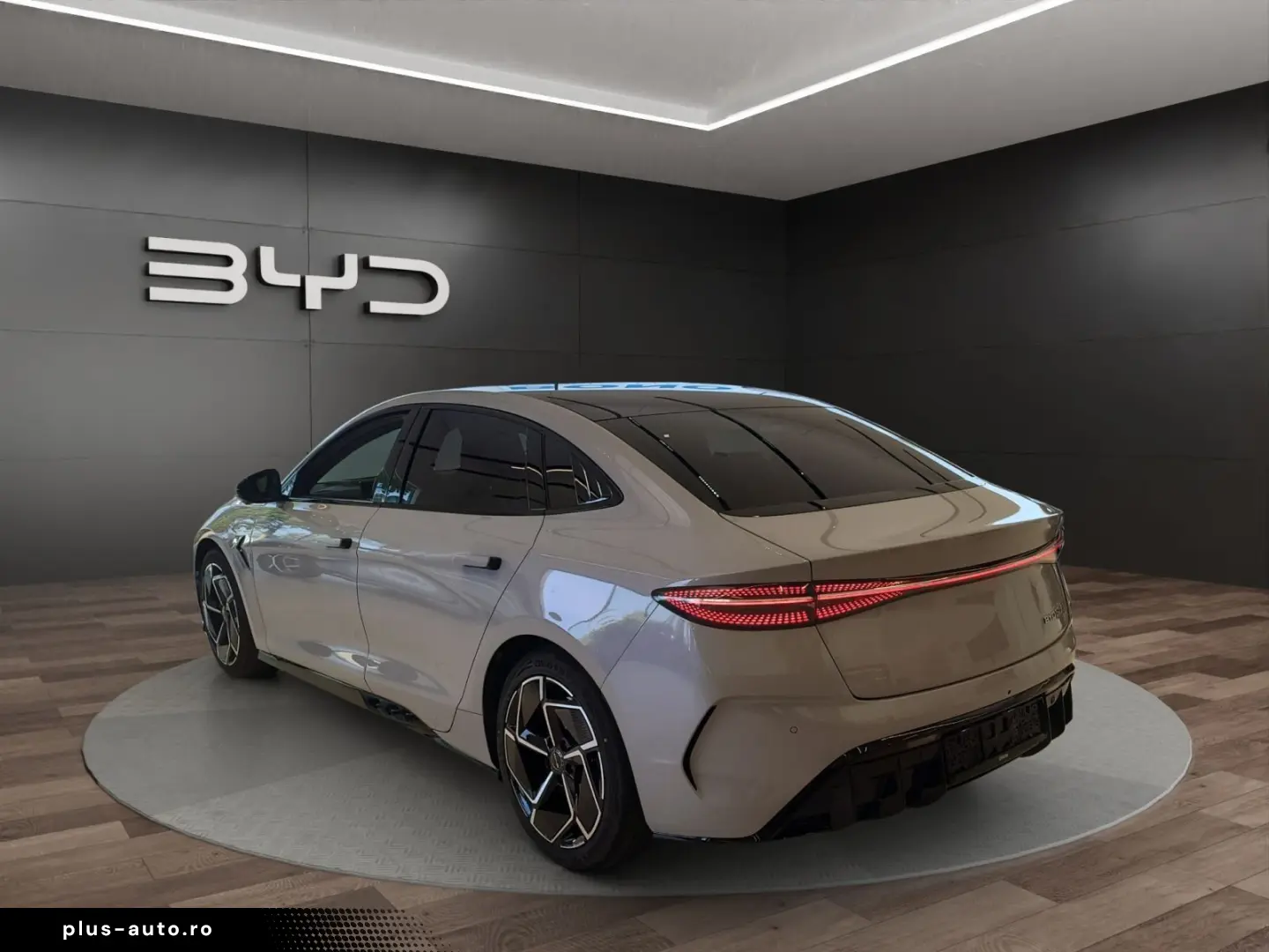 BYD Seal Excellence AWD Pano Soundsystem Wärmepumpe