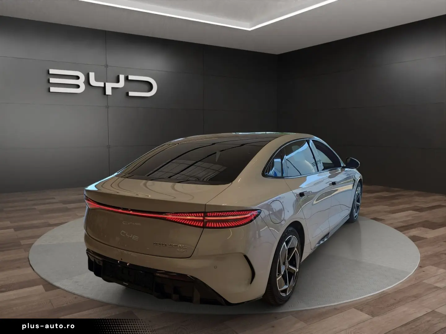 BYD Seal Excellence AWD Pano Soundsystem Wärmepumpe