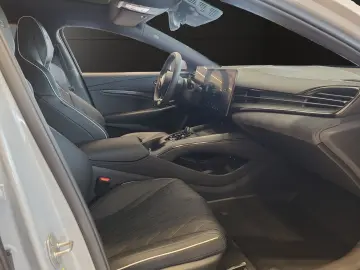 BYD Seal Excellence AWD Pano Soundsystem Wärmepumpe