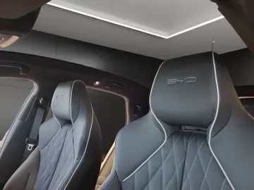 BYD Seal Excellence AWD Pano Soundsystem Wärmepumpe
