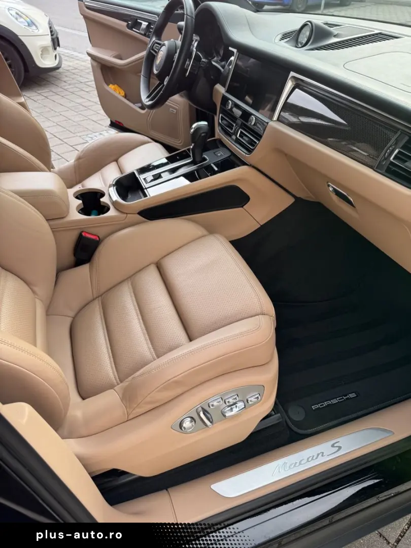 PORSCHE MacanS Approved Chrono Luft AHK ACC Pano AGA