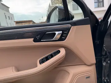 PORSCHE MacanS Approved Chrono Luft AHK ACC Pano AGA