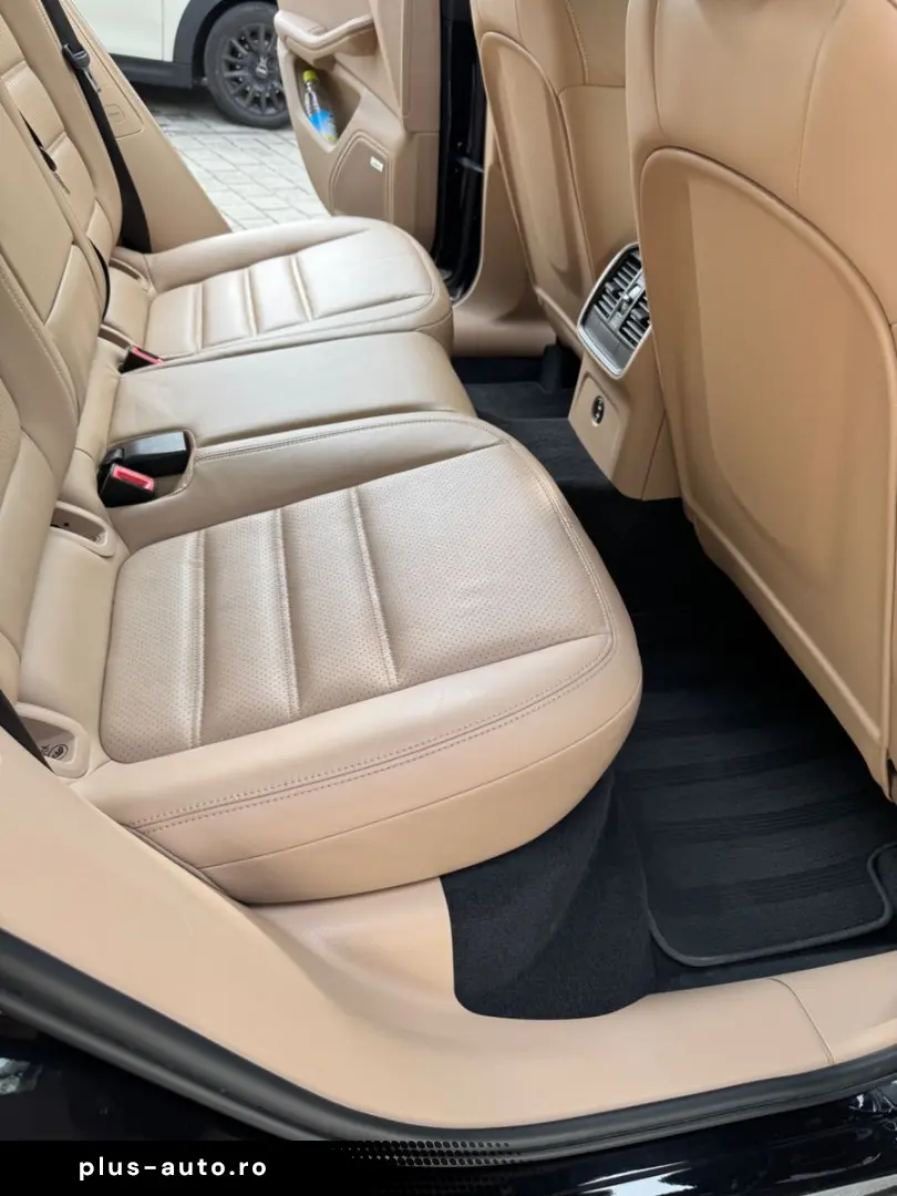 PORSCHE MacanS Approved Chrono Luft AHK ACC Pano AGA