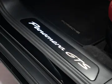 PORSCHE Panamera GTS Full