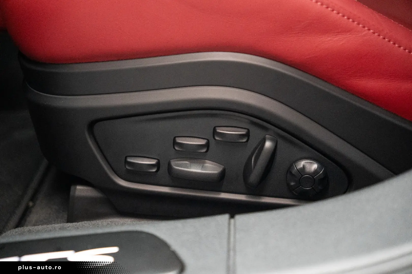 PORSCHE Panamera GTS Full