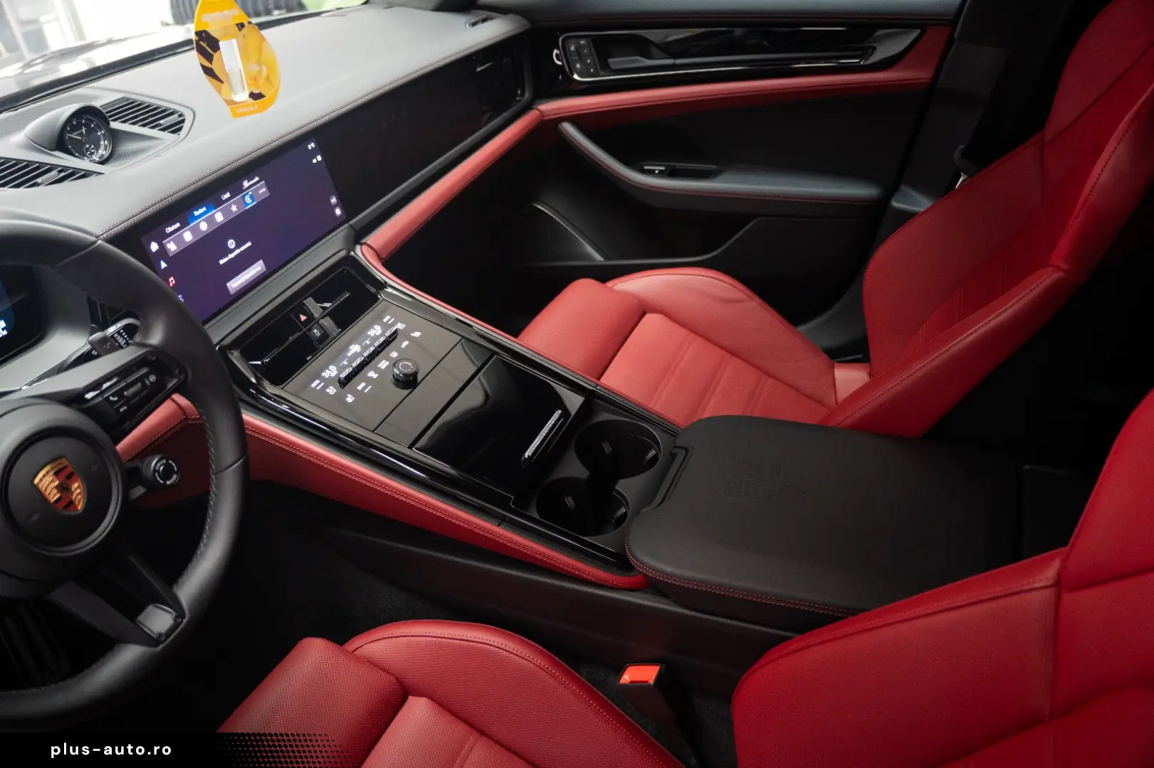 PORSCHE Panamera GTS Full