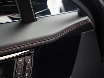 PORSCHE Panamera GTS Full