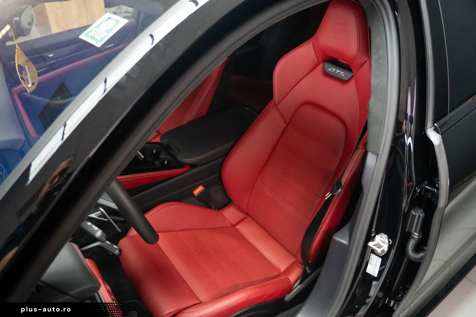 PORSCHE Panamera GTS Full