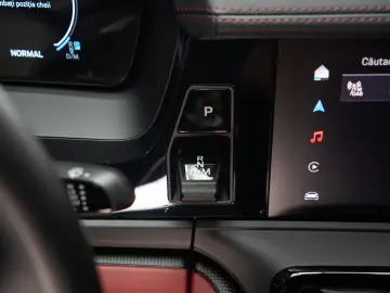 PORSCHE Panamera GTS Full