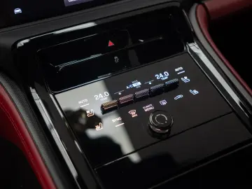 PORSCHE Panamera GTS Full