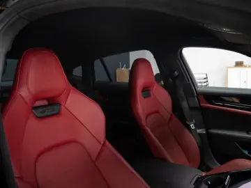 PORSCHE Panamera GTS Full