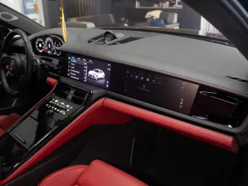 PORSCHE Panamera GTS Full