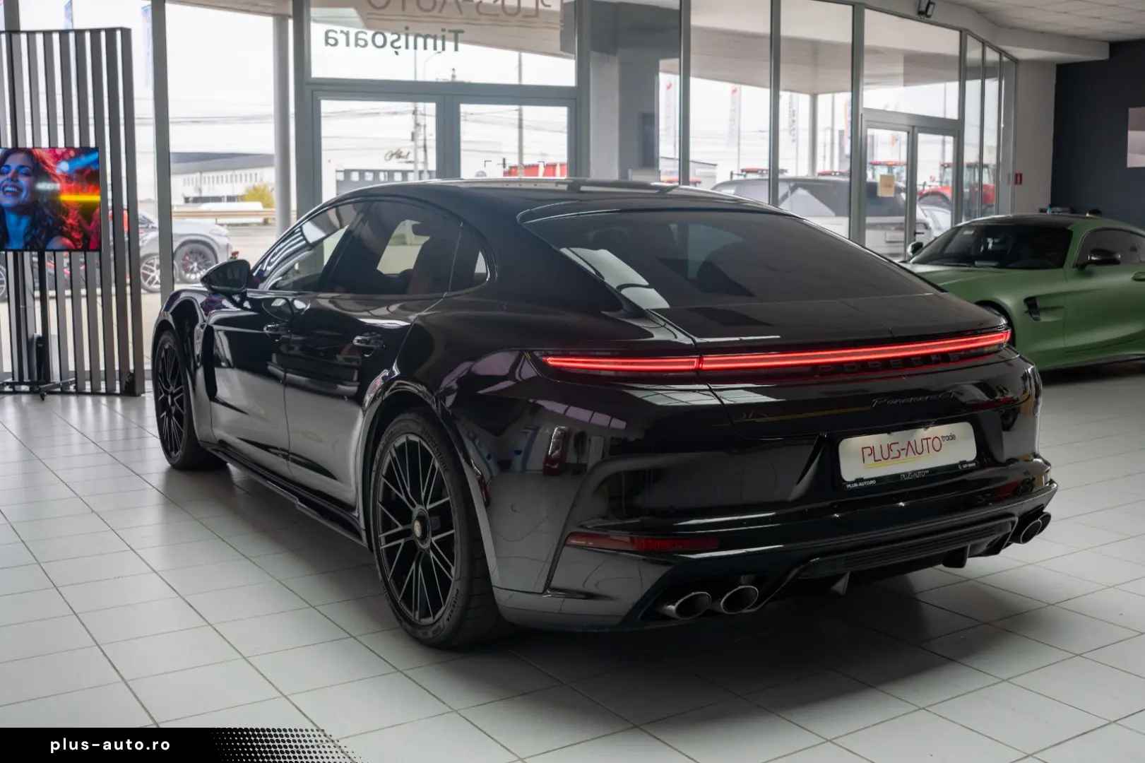 PORSCHE Panamera GTS Full