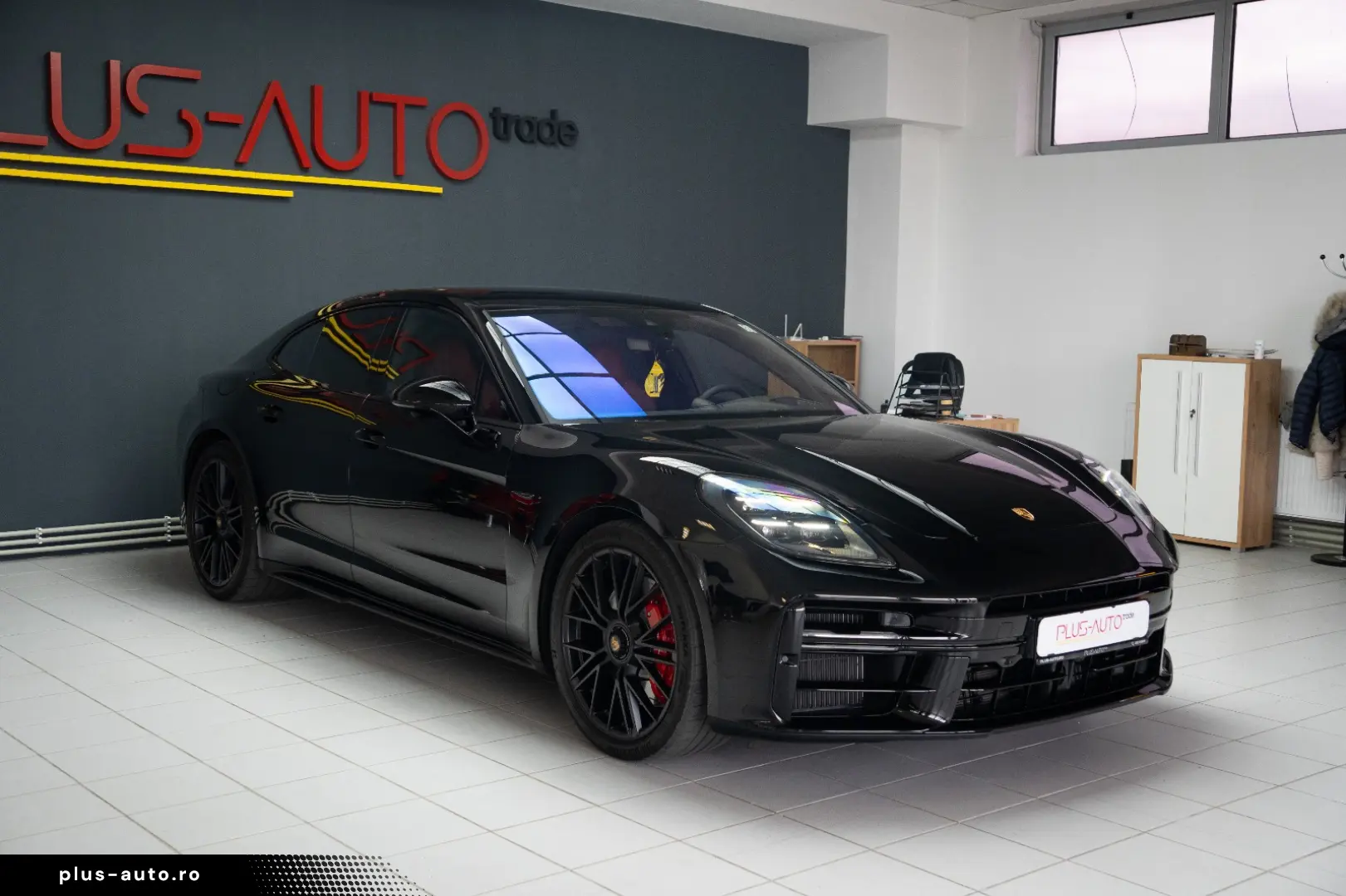 PORSCHE Panamera GTS Full