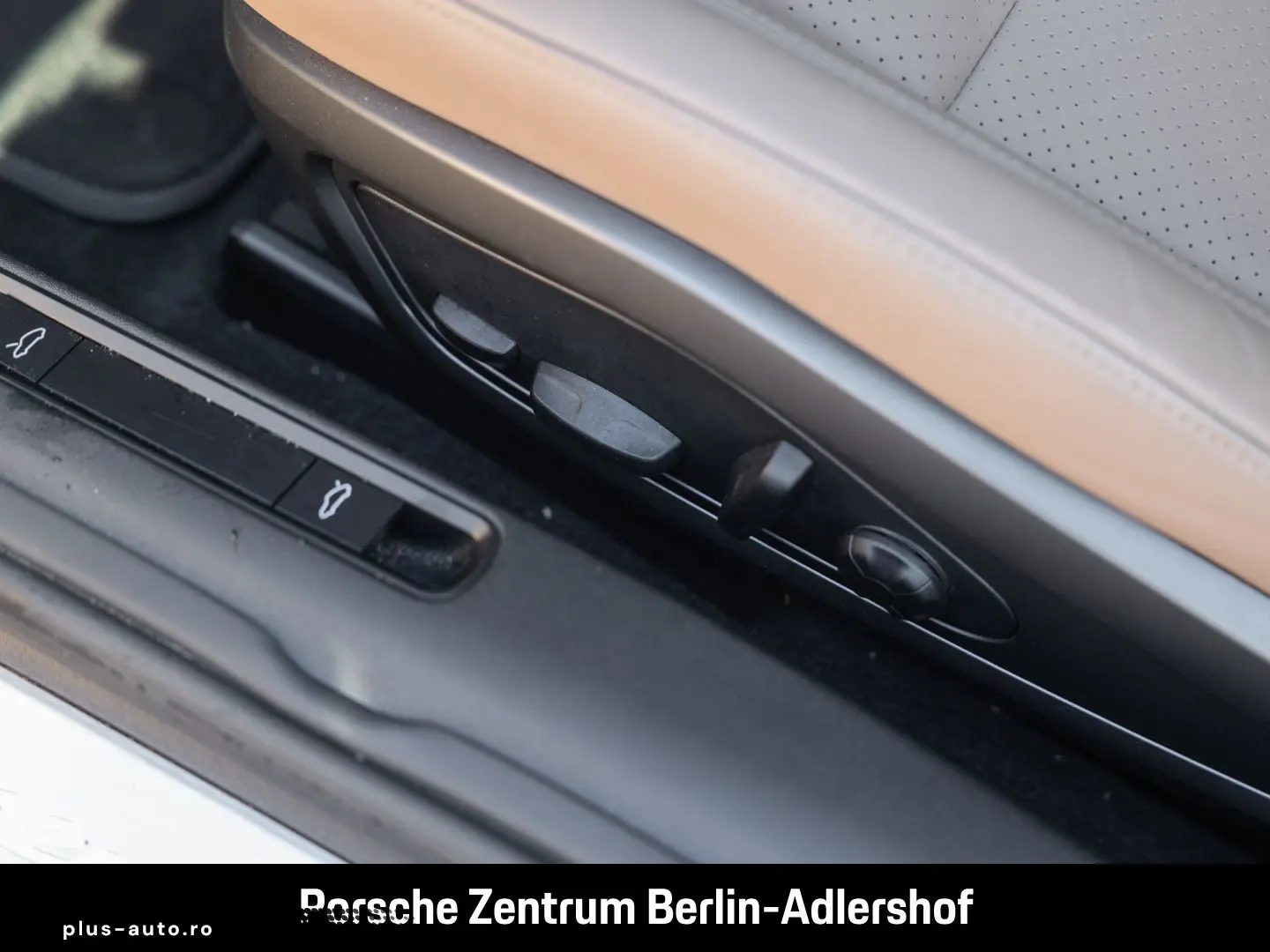 PORSCHE 992 911 Carrera 4 Cabrio InnoDrive Surround-View