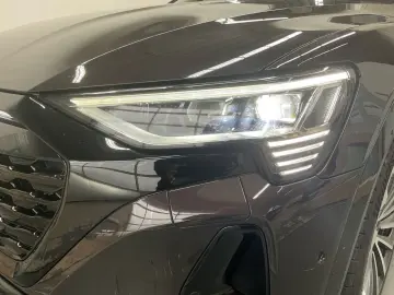 AUDI Q8 e-tron ADVANCED 55 QUATTRO ACC.AHK.KAMERA.NAV