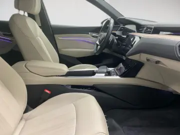 AUDI Q8 e-tron ADVANCED 55 QUATTRO ACC.AHK.KAMERA.NAV